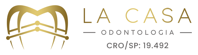 https://lacasaodontologia.com.br/wp-content/uploads/2025/03/logo-lacasa-footer-3-novo.png